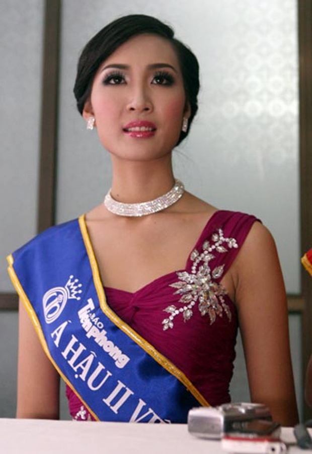 Top 3 Hoa hậu Việt Nam 2010: Ngọc Hân sắp lên xe hoa, 2 Á hậu rút lui khỏi showbiz - Ảnh 6.