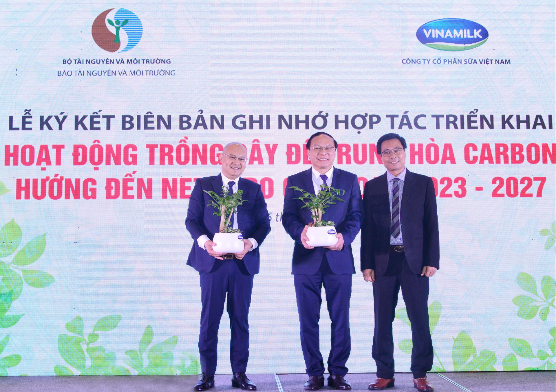 Tiên phong thực hiện cam kết của chính phủ về Net Zero 2020, Vinamilk dành 15 tỷ đồng trồng cây trung hòa carbon - Ảnh 5.