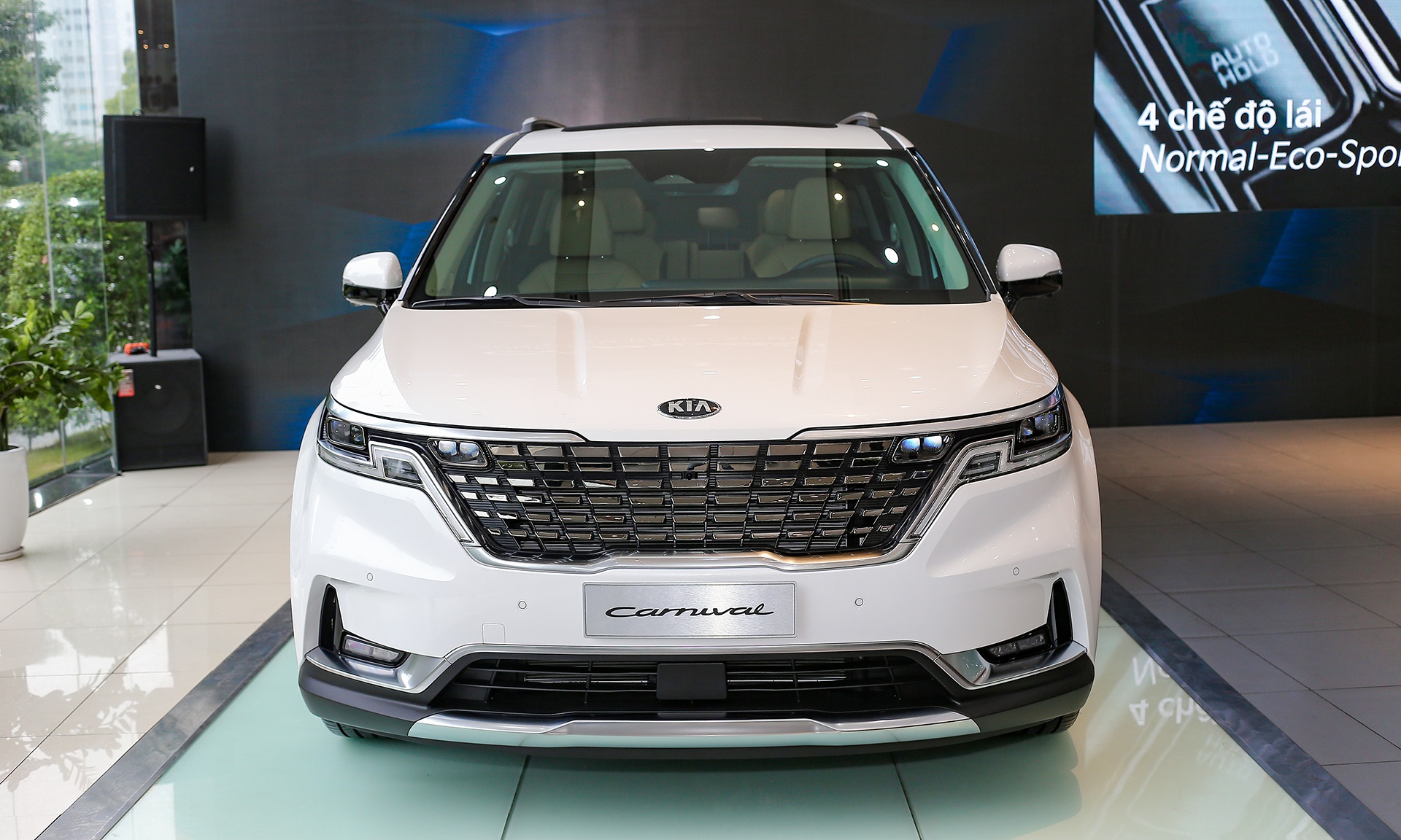 Kia Carnival - MPV vô đối ở nhóm xe phổ thông cho đại gia đình - Ảnh 3. Kia Carnival - MPV vô đối ở nhóm xe phổ thông cho đại gia đình - Ảnh 3.