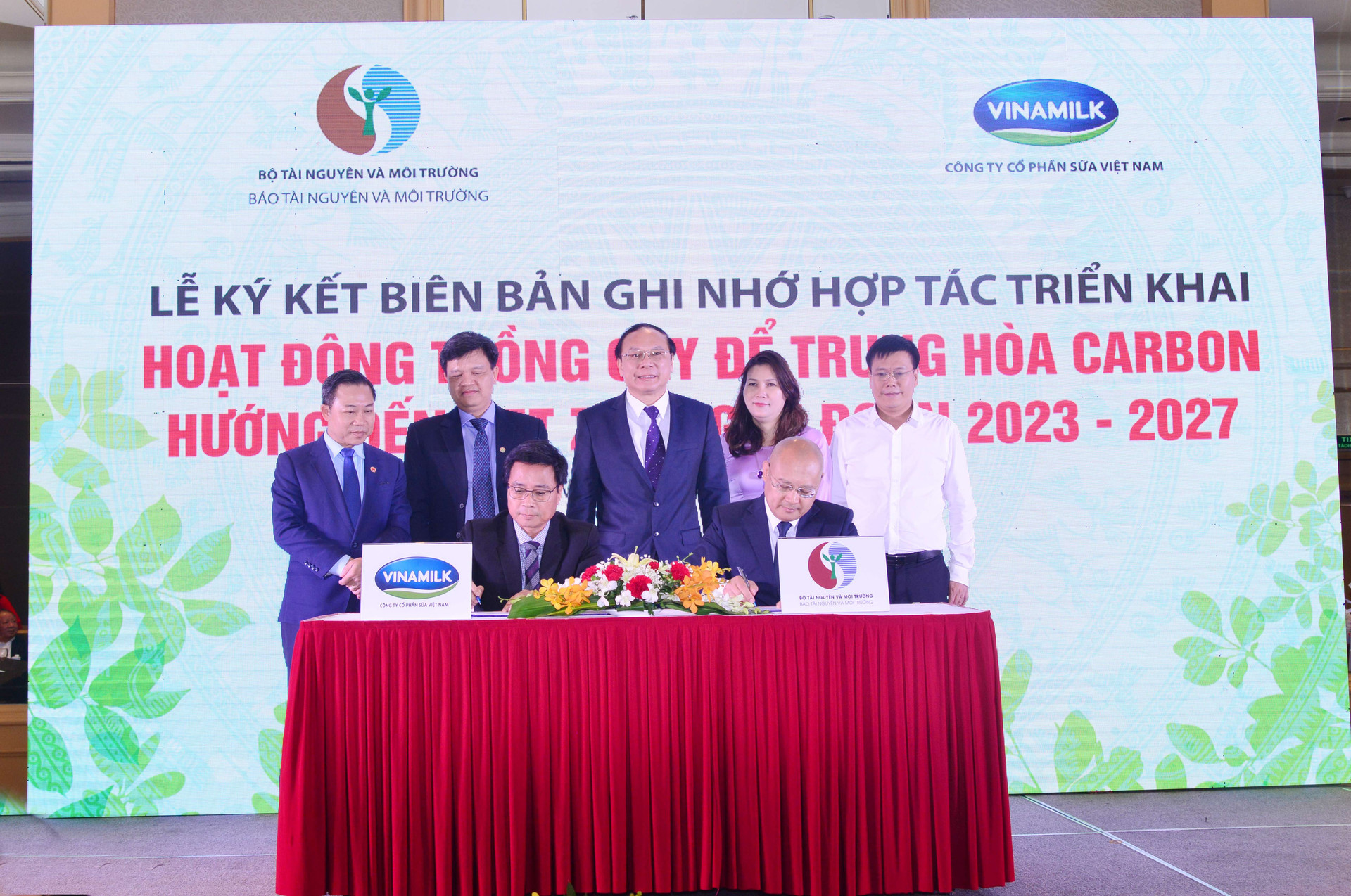 Tiên phong thực hiện cam kết của chính phủ về Net Zero 2020, Vinamilk dành 15 tỷ đồng trồng cây trung hòa carbon - Ảnh 1.