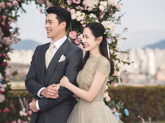 Ông xã quốc dân Hyun Bin: Yêu chiều, bảo vệ Son Ye Jin từ lúc hẹn hò đến lâm bồn, sẵn sàng hi sinh công việc vì vợ con - Ảnh 5. Ông xã quốc dân Hyun Bin: Yêu chiều, bảo vệ Son Ye Jin từ lúc hẹn hò đến lâm bồn, sẵn sàng hi sinh công việc vì vợ con - Ảnh 5.