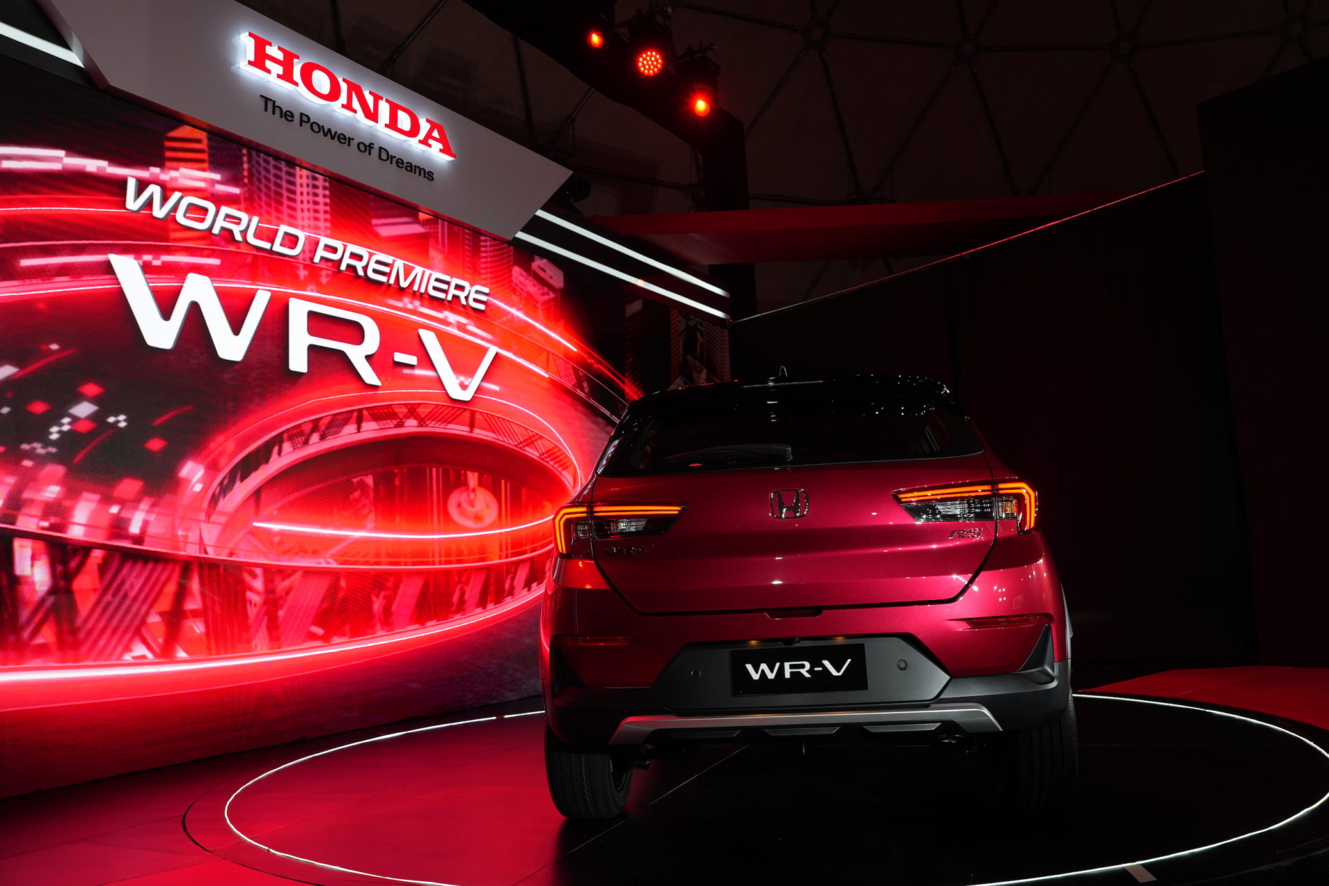 Ra mắt Honda WR-V 2023: Giá quy đổi từ 430 triệu, áp lực mới cho Raize và Sonet - Ảnh 4. Ra mắt Honda WR-V 2023: Giá quy đổi từ 430 triệu, áp lực mới cho Raize và Sonet - Ảnh 4.