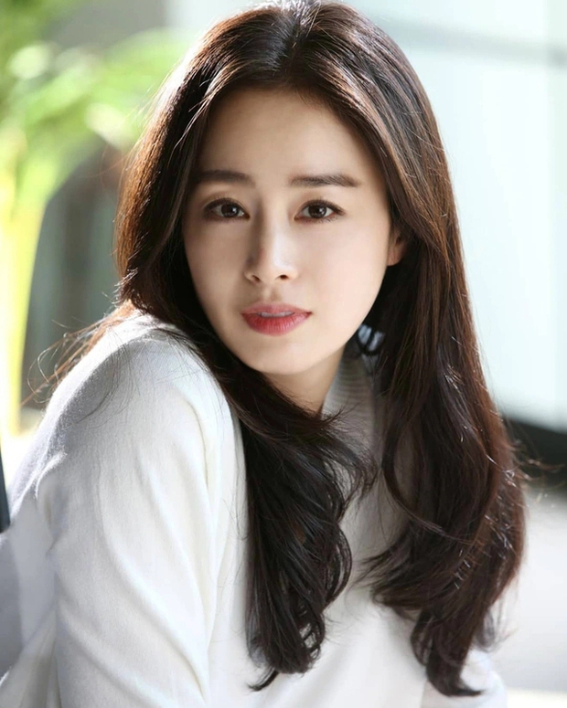 Khuôn mặt Kim Tae Hee có gì đặc biệt mà nhiều người mong muốn - Ảnh 5.