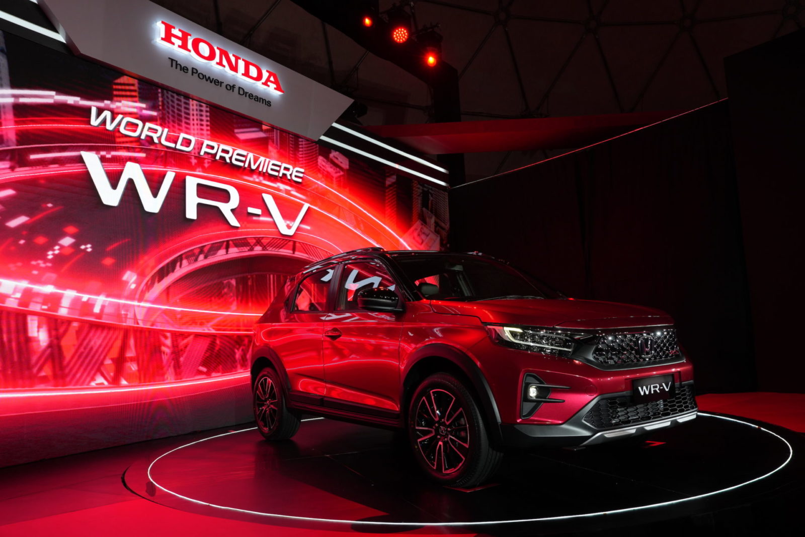 Ra mắt Honda WR-V 2023: Giá quy đổi từ 430 triệu, áp lực mới cho Raize và Sonet - Ảnh 2.