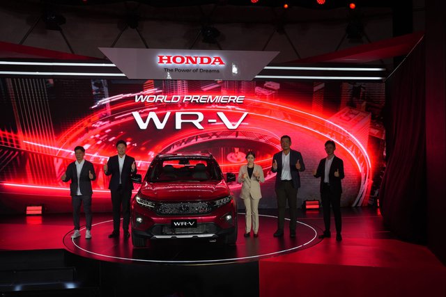 Ra mắt Honda WR-V 2023: Giá quy đổi từ 430 triệu, áp lực mới cho Raize và Sonet - Ảnh 1.