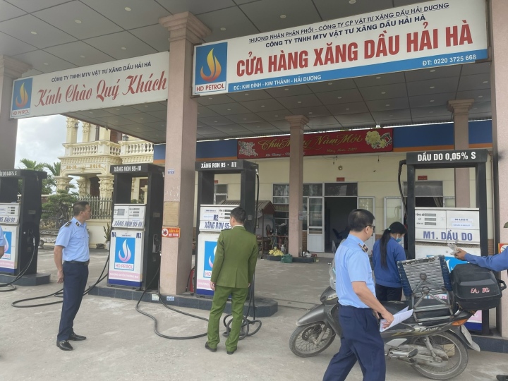 Bán dầu DO cao hơn giá niêm yết, doanh nghiệp ở Hải Dương bị phạt 80 triệu đồng - Ảnh 1.