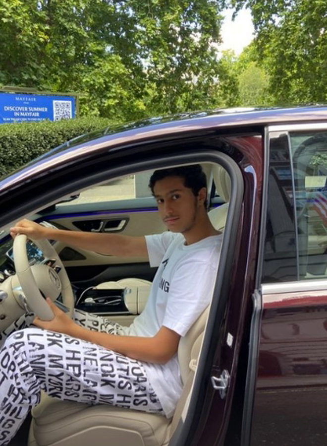 Hình ảnh đời thường như cậu bạn nhà bên của Hoàng tử bé Qatar vô tình nổi tiếng toàn mạng vì biểu cảm quá dễ thương - Ảnh 4. Hình ảnh đời thường như cậu bạn nhà bên của Hoàng tử bé Qatar vô tình nổi tiếng toàn mạng vì biểu cảm quá dễ thương - Ảnh 4.