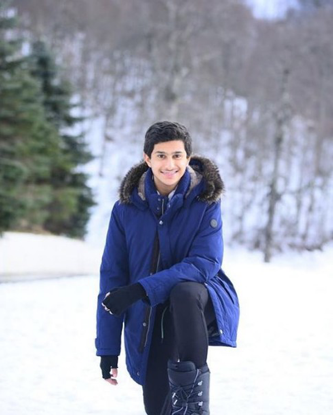 Hình ảnh đời thường như cậu bạn nhà bên của Hoàng tử bé Qatar vô tình nổi tiếng toàn mạng vì biểu cảm quá dễ thương - Ảnh 2. Hình ảnh đời thường như cậu bạn nhà bên của Hoàng tử bé Qatar vô tình nổi tiếng toàn mạng vì biểu cảm quá dễ thương - Ảnh 2.