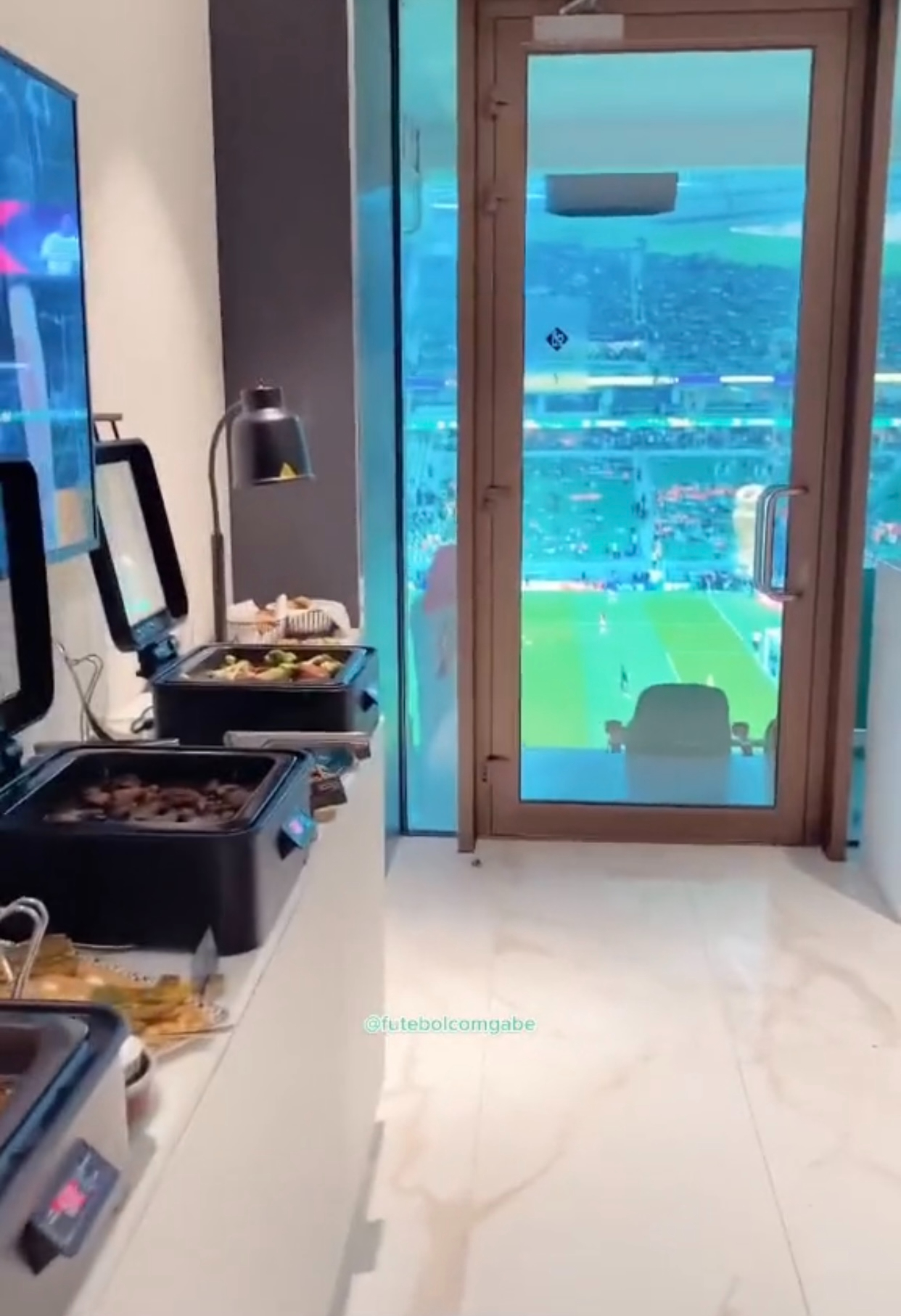 View xem World Cup dành cho giới siêu giàu ở Qatar khiến dân tình chỉ biết trầm trồ vì đẳng cấp - Ảnh 9.