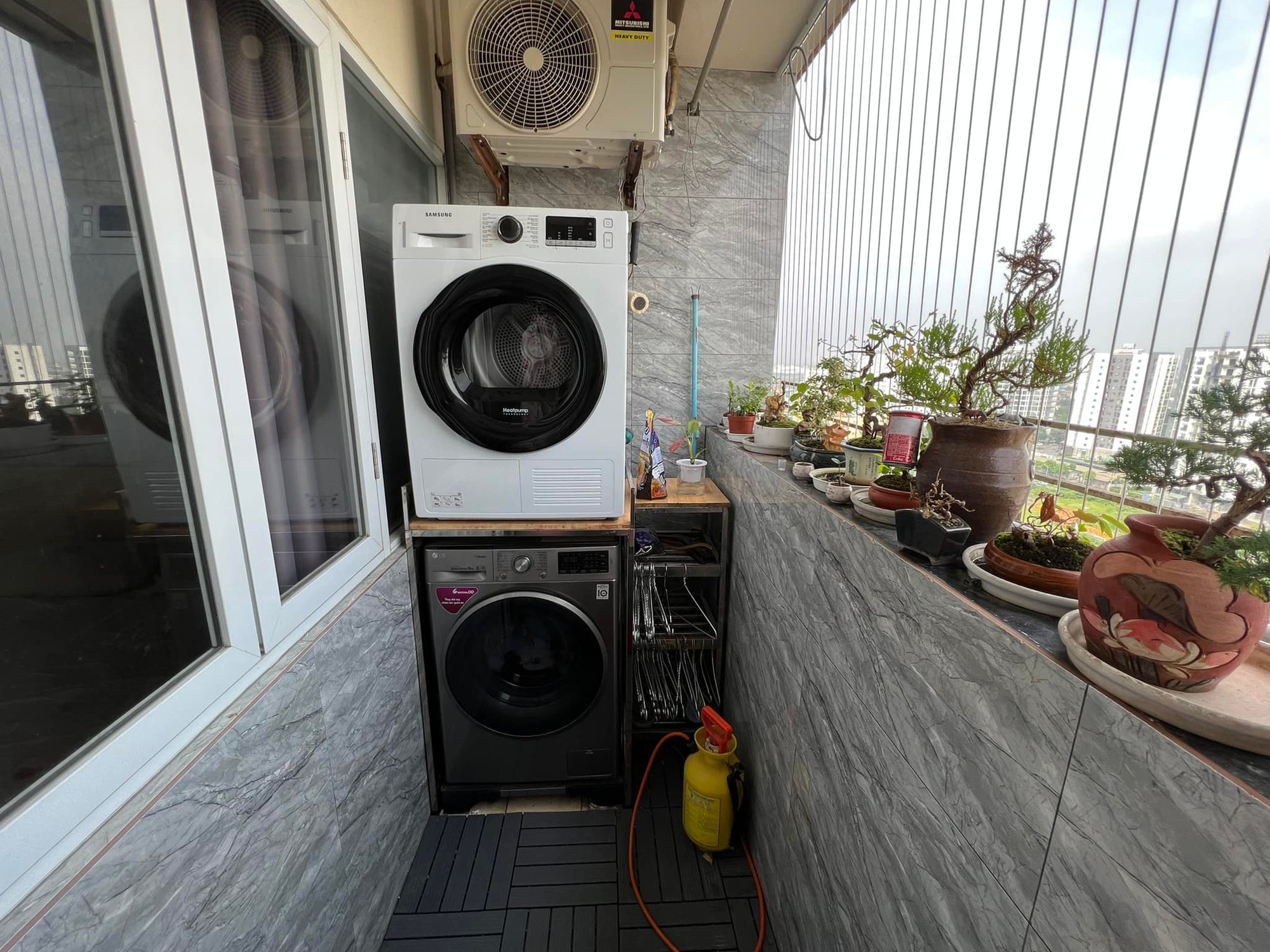 Căn hộ 73m2 là bảo tàng kỷ niệm của gia đình 4 người ở Hà Nội - Ảnh 6. Căn hộ 73m2 là bảo tàng kỷ niệm của gia đình 4 người ở Hà Nội - Ảnh 6.