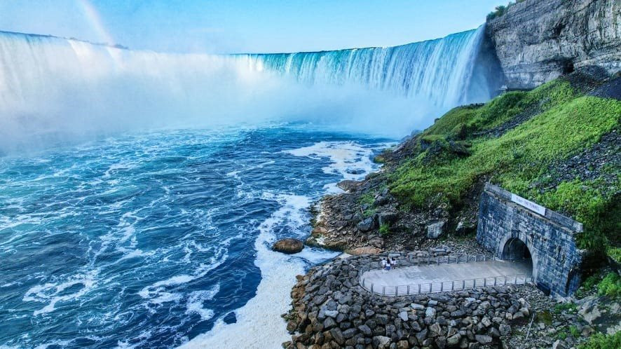 Bí ẩn đường hầm khổng lồ nằm dưới chân thác Niagara