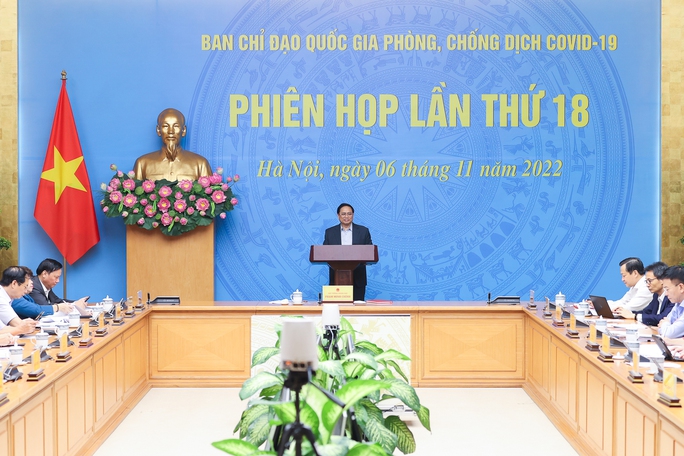 Thủ tướng: Khắc phục tình trạng thiếu thuốc, ai không làm được đứng sang một bên - Ảnh 1.