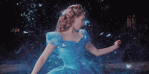 Bí mật về bộ váy Lọ Lem đẹp nhất Disney Đính 110000 viên pha lê nữ chính  chịu khổ trăm bề
