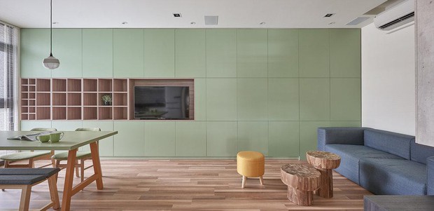 Ngôi nhà 40m² màu xanh matcha với thiết kế tầng lửng xinh yêu của gia đình trẻ - Ảnh 1.
