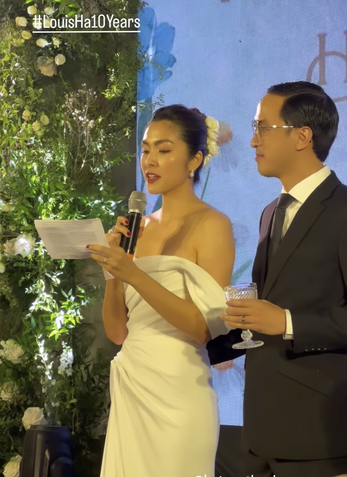  Trọn vẹn tiệc 10 năm ngày cưới của Hà Tăng: Không gian lãng mạn, Phương Khánh và hội bạn góp mặt - Ảnh 1.
