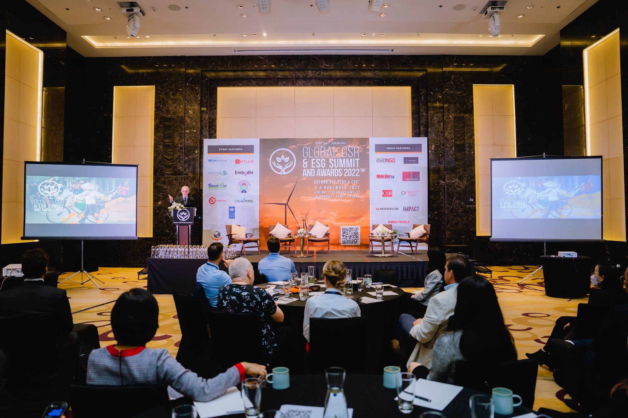 Vinamilk nhận giải thưởng quốc tế cho những nỗ lực thúc đẩy CSR và ESG tại Việt Nam - Ảnh 2. Vinamilk nhận giải thưởng quốc tế cho những nỗ lực thúc đẩy CSR và ESG tại Việt Nam - Ảnh 2.