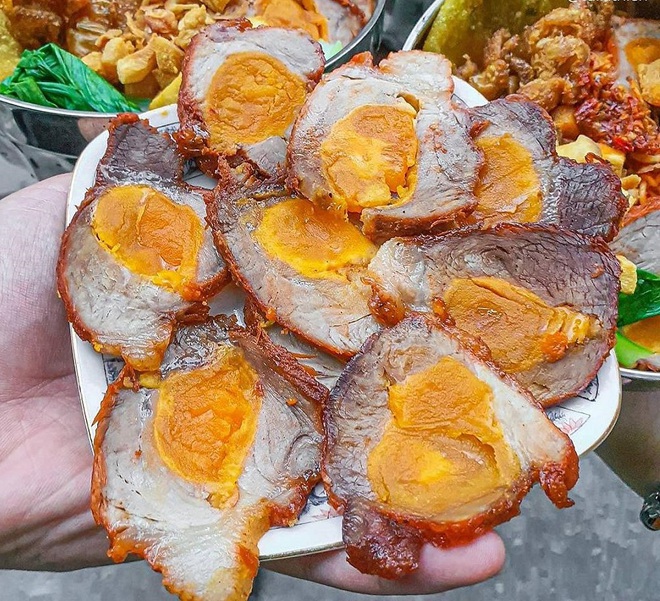 TP.HCM: Loạt món ăn tuy cũ nhưng có nguyên liệu độc nhất vô nhị khiến nhiều người mê mẩn - Ảnh 12.