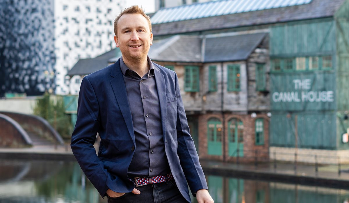 Founder giảm giờ làm từ 100 xuống còn 35 giờ/tuần: Làm ít hơn nhân viên, công ty kiếm hàng chục triệu USD mỗi năm - Ảnh 1. Founder giảm giờ làm từ 100 xuống còn 35 giờ/tuần: Làm ít hơn nhân viên, công ty kiếm hàng chục triệu USD mỗi năm - Ảnh 1.