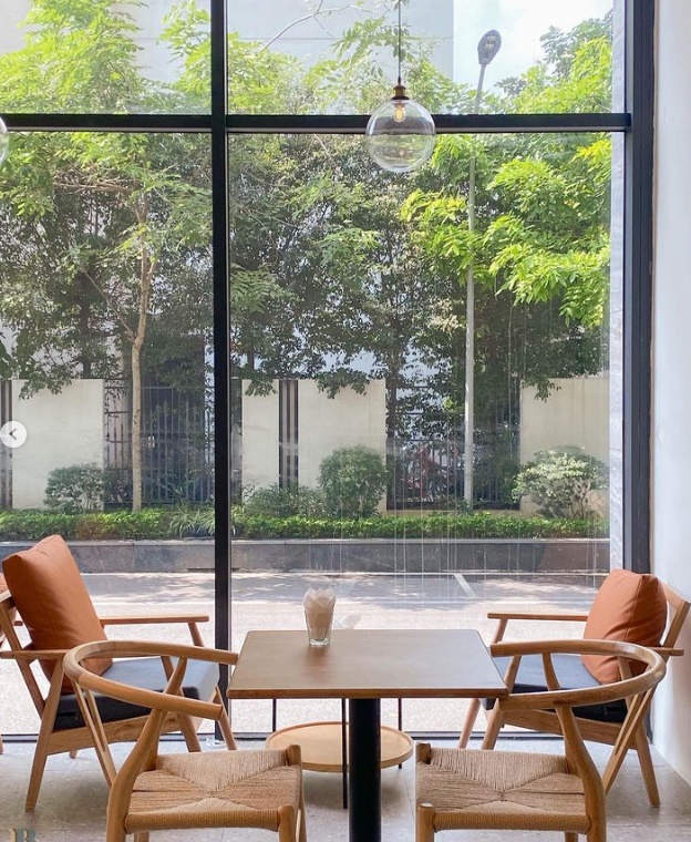 Gợi ý những quán cà phê mới có không gian đẹp, đồ uống ngon cho dân văn phòng Hà Nội tranh thủ ghé nghỉ trưa - Ảnh 12.