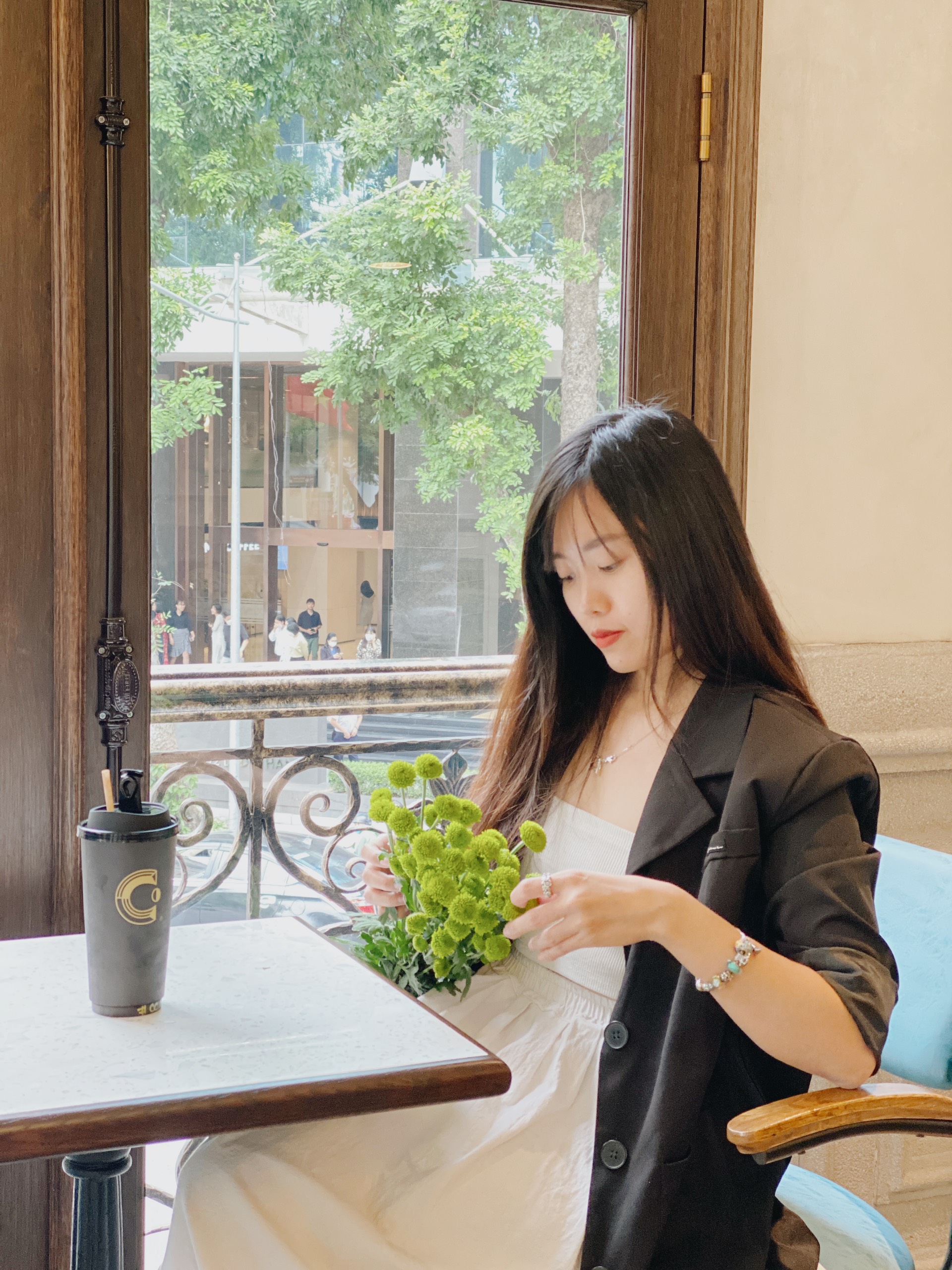Gợi ý những quán cà phê mới có không gian đẹp, đồ uống ngon cho dân văn phòng Hà Nội tranh thủ ghé nghỉ trưa - Ảnh 5.