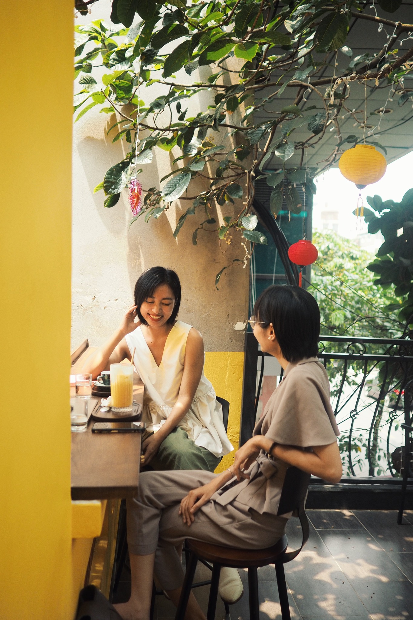 Gợi ý những quán cà phê mới có không gian đẹp, đồ uống ngon cho dân văn phòng Hà Nội tranh thủ ghé nghỉ trưa - Ảnh 31.