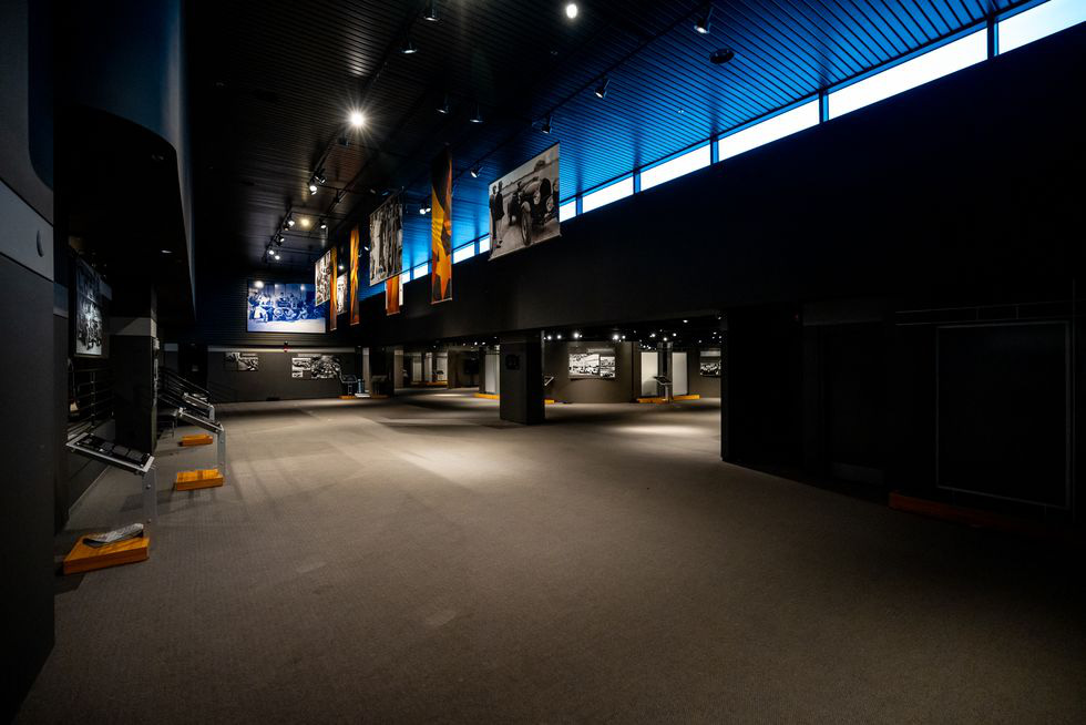 Xe cổ đắt giá được bảo vệ thế nào trước thảm họa tự nhiên như bão lũ? - Ảnh 7.