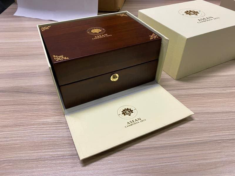 Chiếc đồng hồ made in Cambodia dành tặng cho các nhà lãnh đạo dự hội nghị ASEAN có gì đặc biệt? - Ảnh 8.