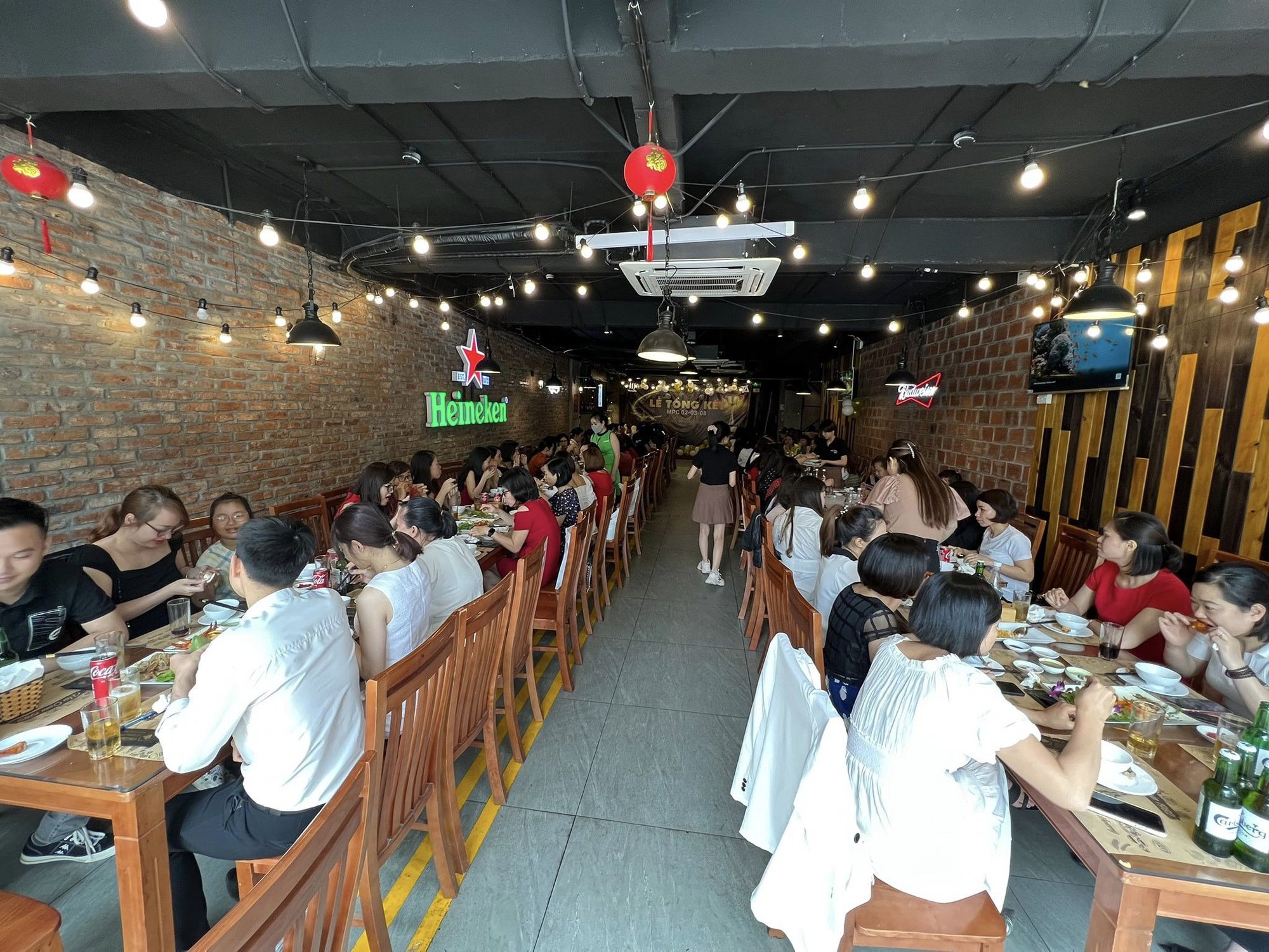 Những địa điểm phù hợp tổ chức tiệc cuối năm dành cho các công ty có quy mô nhỏ - Ảnh 18.