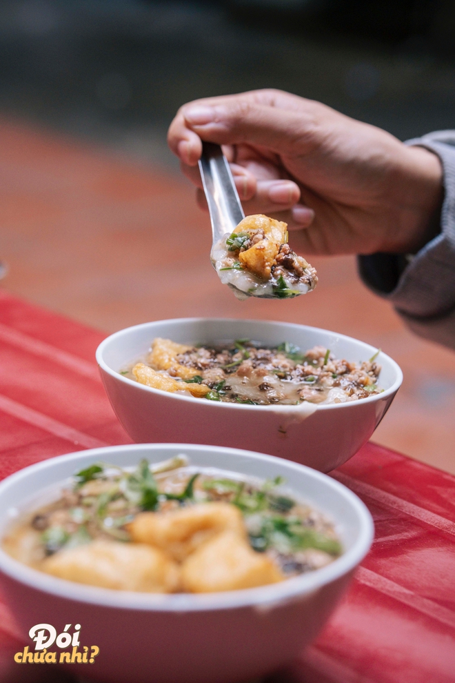 Hà Nội rét thật rồi, càn quét ngay các món bánh nóng hổi gọi tên mùa đông này thôi! - Ảnh 15. Hà Nội rét thật rồi, càn quét ngay các món bánh nóng hổi gọi tên mùa đông này thôi! - Ảnh 15.