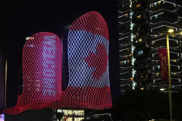 Đến Qatar xem World Cup, người thì ở đô thị nổi siêu hiện đại, người lưu trú trong khách sạn 6.000 USD/đêm - Ảnh 5.