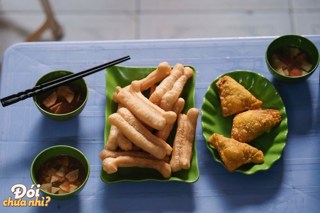 Hà Nội rét thật rồi, càn quét ngay các món bánh nóng hổi gọi tên mùa đông này thôi! - Ảnh 8. Hà Nội rét thật rồi, càn quét ngay các món bánh nóng hổi gọi tên mùa đông này thôi! - Ảnh 8.