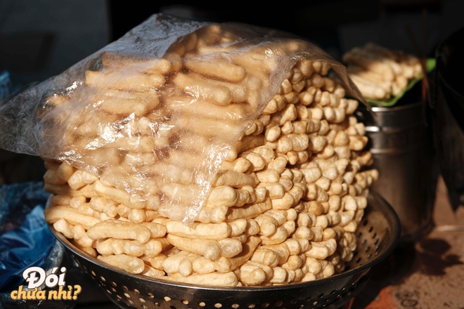 Hà Nội rét thật rồi, càn quét ngay các món bánh nóng hổi gọi tên mùa đông này thôi! - Ảnh 2. Hà Nội rét thật rồi, càn quét ngay các món bánh nóng hổi gọi tên mùa đông này thôi! - Ảnh 2.