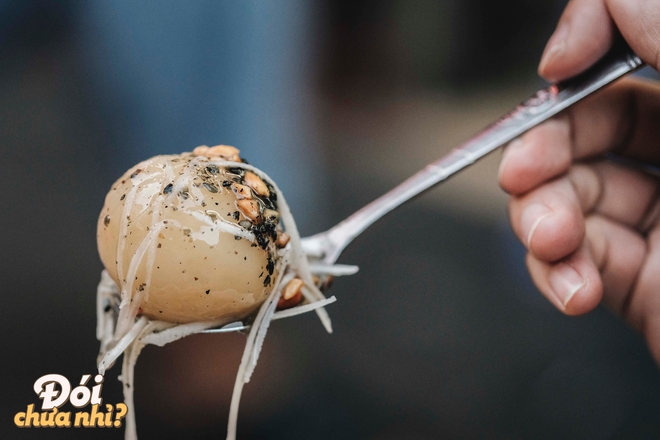 Hà Nội rét thật rồi, càn quét ngay các món bánh nóng hổi gọi tên mùa đông này thôi! - Ảnh 27. Hà Nội rét thật rồi, càn quét ngay các món bánh nóng hổi gọi tên mùa đông này thôi! - Ảnh 27.