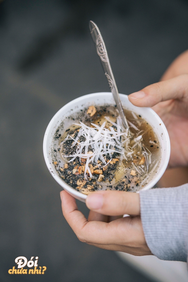 Hà Nội rét thật rồi, càn quét ngay các món bánh nóng hổi gọi tên mùa đông này thôi! - Ảnh 26. Hà Nội rét thật rồi, càn quét ngay các món bánh nóng hổi gọi tên mùa đông này thôi! - Ảnh 26.