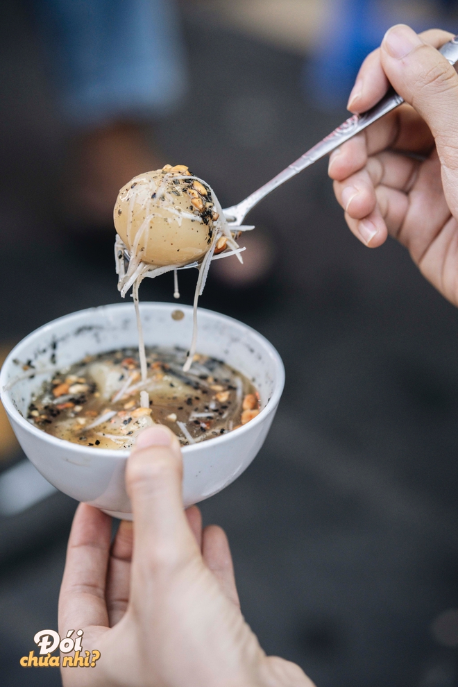 Hà Nội rét thật rồi, càn quét ngay các món bánh nóng hổi gọi tên mùa đông này thôi! - Ảnh 25. Hà Nội rét thật rồi, càn quét ngay các món bánh nóng hổi gọi tên mùa đông này thôi! - Ảnh 25.