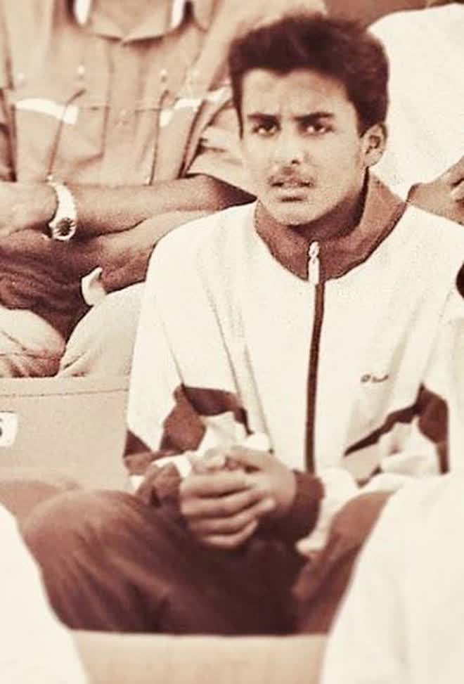 Vị vua đem World Cup 2022 về cho Qatar: Quân chủ tại vị trẻ nhất thế giới, bị chọn làm vua sau khi anh trai bỏ ngôi thái tử - Ảnh 3.