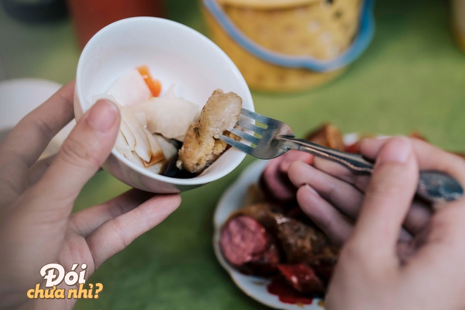 Hà Nội rét thật rồi, càn quét ngay các món bánh nóng hổi gọi tên mùa đông này thôi! - Ảnh 21. Hà Nội rét thật rồi, càn quét ngay các món bánh nóng hổi gọi tên mùa đông này thôi! - Ảnh 21.