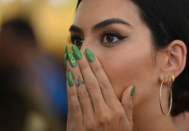 Chùm ảnh: Dàn mỹ nữ Brazil khoe sắc lần cuối trên khán đài World Cup 2022 - Ảnh 12.
