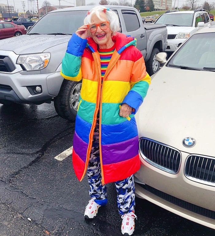 Cụ bà chất chơi 94 tuổi tiết lộ bí quyết trẻ trung - Ảnh 4. Cụ bà chất chơi 94 tuổi tiết lộ bí quyết trẻ trung - Ảnh 4.