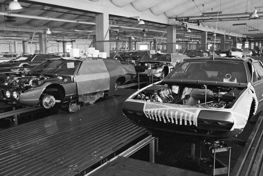 Lamborghini loay hoay trong cuộc cách mạng xe điện: Chiếc siêu xe đặc trưng không có tiếng nổ ầm ầm liệu có thể thu hút khách hàng? - Ảnh 1.