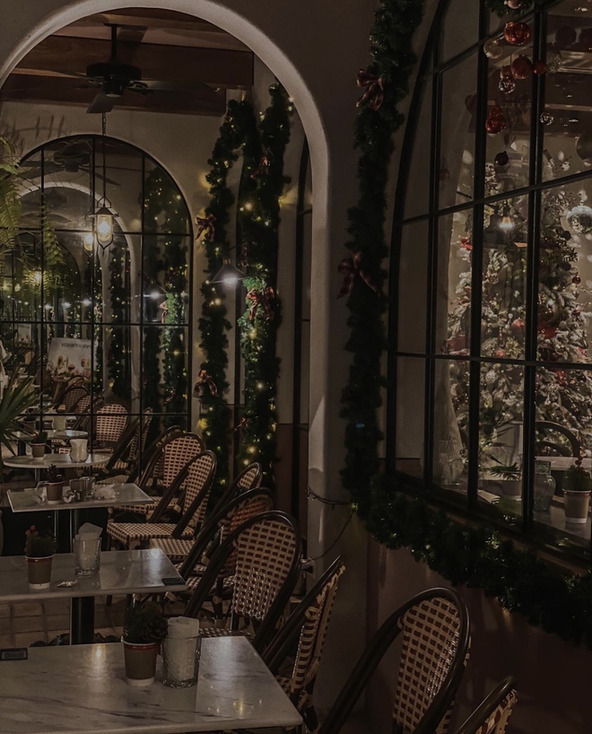  Dành cho hội mê sống ảo: Có 1 loạt quán cà phê trang trí Giáng sinh đẹp lung linh ở Hà Nội này!  - Ảnh 16.