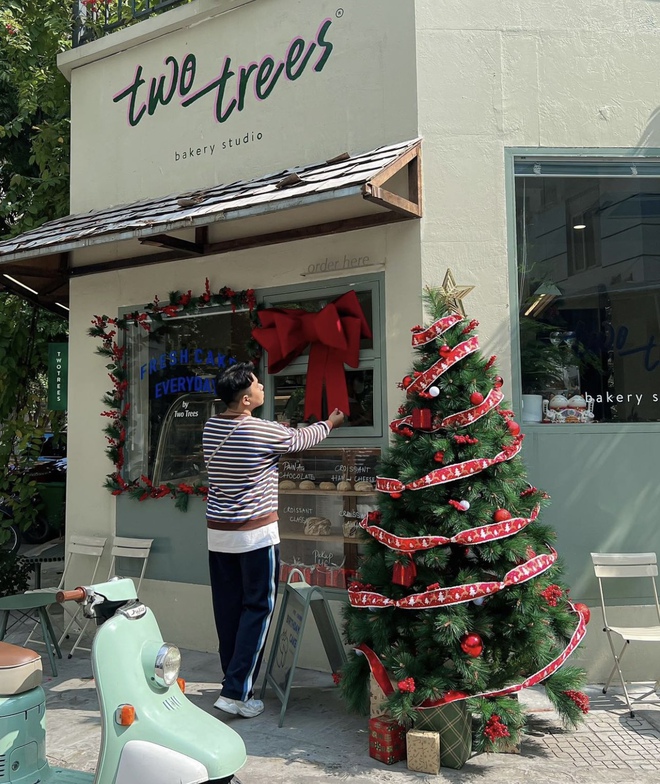  Dành cho hội mê sống ảo: Có 1 loạt quán cà phê trang trí Giáng sinh đẹp lung linh ở Hà Nội này!  - Ảnh 11.