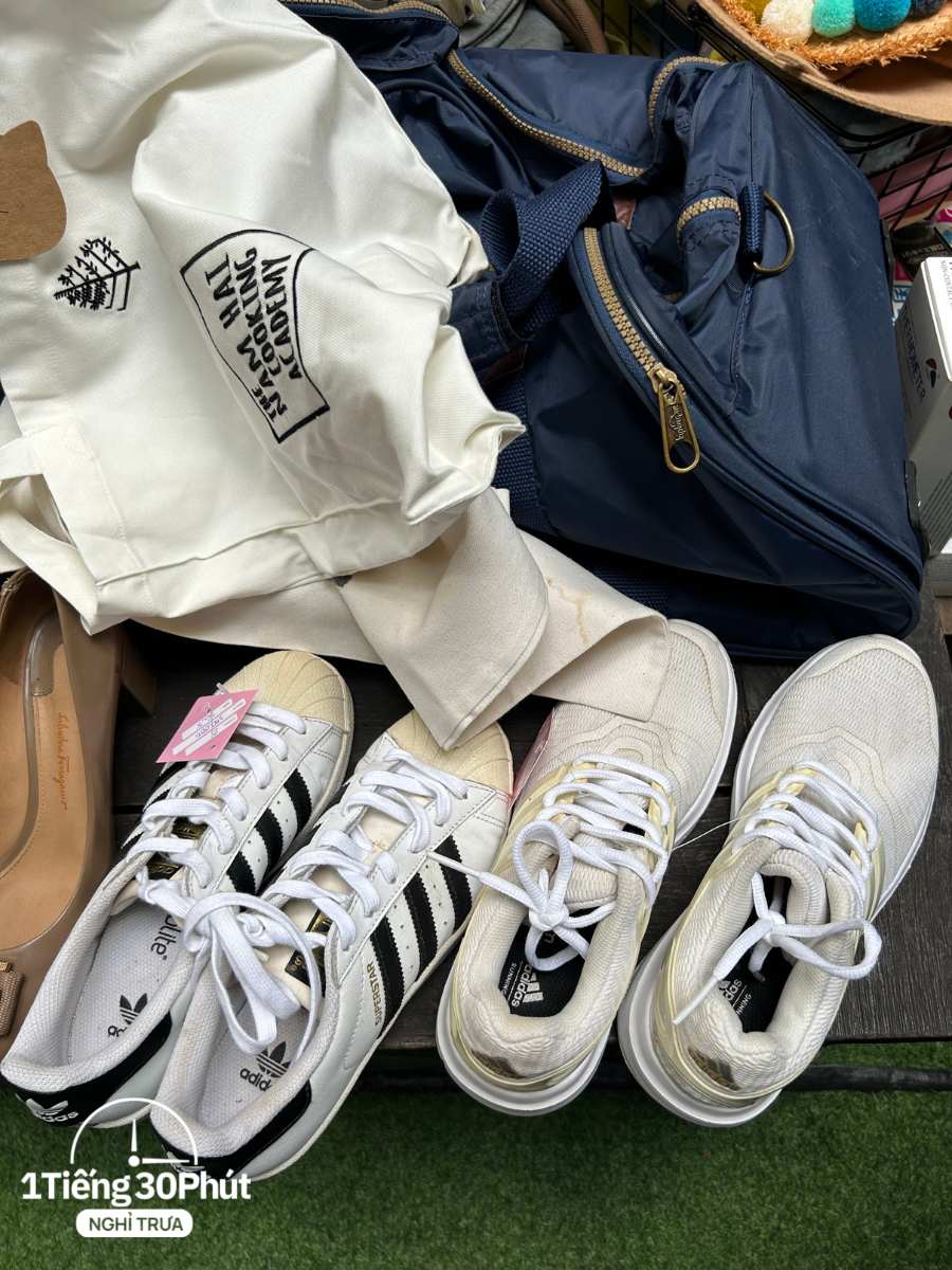 Cuối năm hội dân văn phòng đi săn đồ thanh lý của người nổi tiếng vào giờ nghỉ trưa - Ảnh 13.