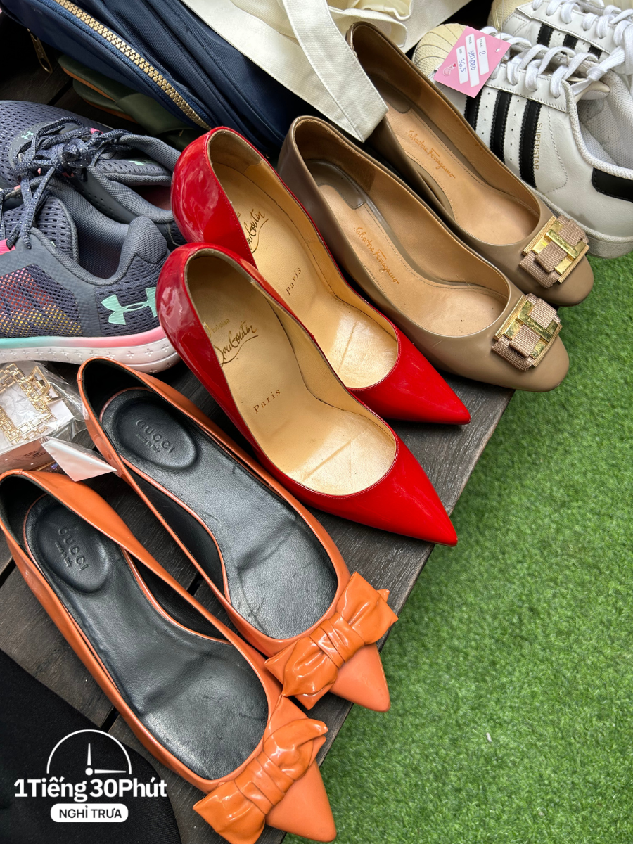 Cuối năm hội dân văn phòng đi săn đồ thanh lý của người nổi tiếng vào giờ nghỉ trưa - Ảnh 12.