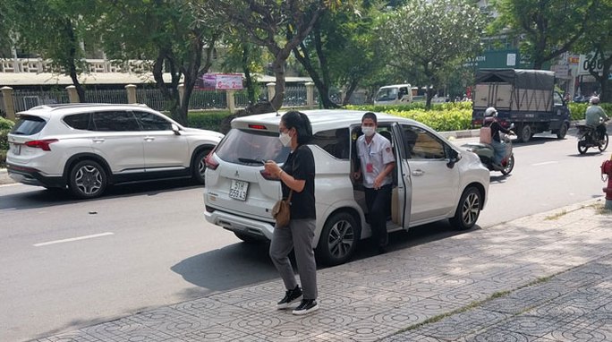 Taxi giả hiệu như nấm sau mưa - Ảnh 3. Taxi giả hiệu như nấm sau mưa - Ảnh 3.
