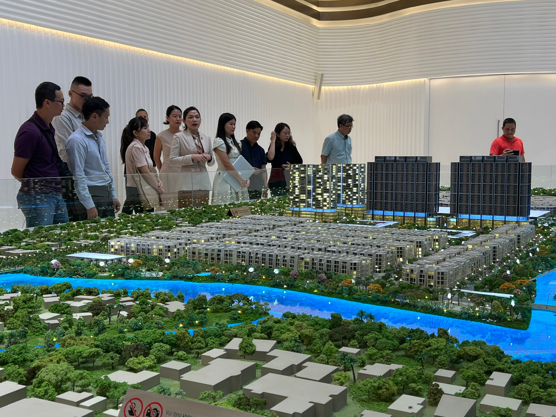 Thị trường BĐS Tp.HCM: Hai năm Covid-19 không bằng nửa năm siết tín dụng - Ảnh 2. Thị trường BĐS Tp.HCM: Hai năm Covid-19 không bằng nửa năm siết tín dụng - Ảnh 2.