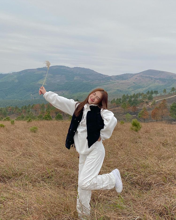 Chi phí cắm trại ở đỉnh Phượng Hoàng ngắm mùa cỏ cháy trong 2 ngày 1 đêm - Ảnh 5.