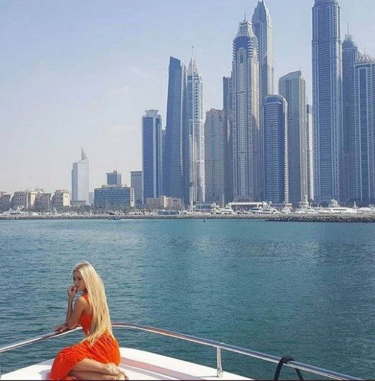 Cuộc sống của những người sinh ra đã ở vạch đích: Hội ‘rich kid’ Dubai vung tiền tận hưởng cuộc đời giàu sang phú quý như thế nào? - Ảnh 1.