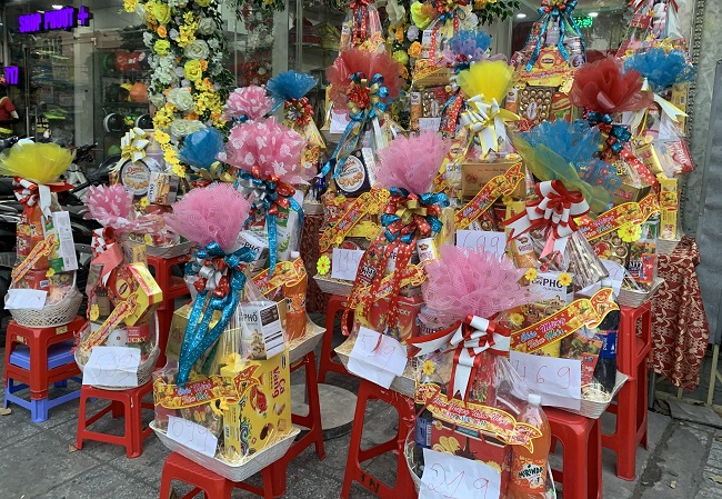 Hàng Việt chiếm ưu thế trong giỏ quà Tết - Ảnh 1.