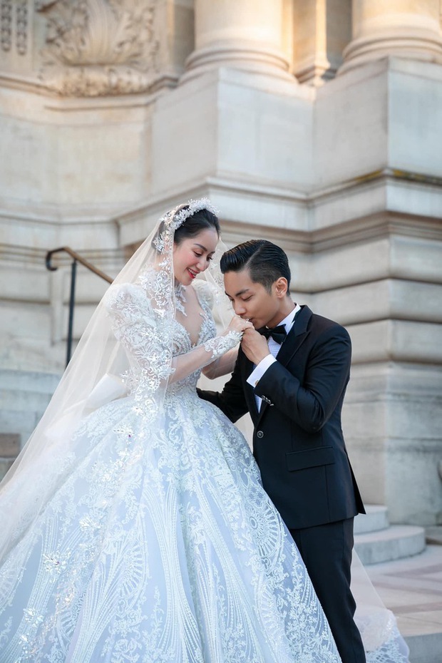  Khánh Thi - Phan Hiển tổ chức hôn lễ ở nhà thờ, hé lộ thêm loạt ảnh cưới cực xịn - Ảnh 5.